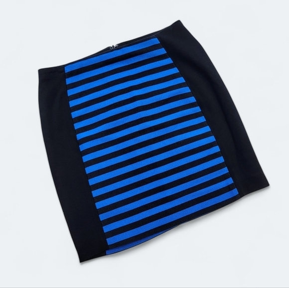 NEW Ann Taylor Black and Blue Striped Skirt Size 4 P - Picture 13 of 13